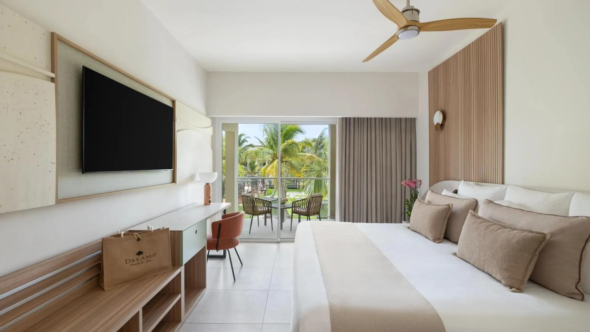 Dreams Royal Beach Punta Cana (Adults Only) 5*,  Dominican Republic